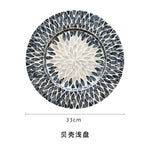 assiettes mosaïque coquillages noir blanc gris moderne artisanal exposant décoration maison