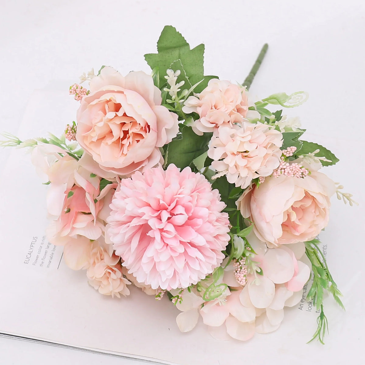 décoration intérieure bouquet fleurs artificielles pivoines dahlias modernes mariage baby shower anniversaire