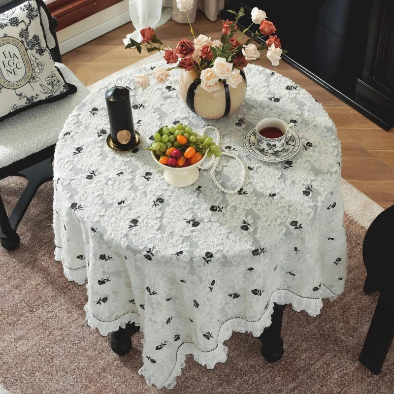 nappe table dentelle roses noires classique blanc decoration mariage romantique fleur table bassereuse