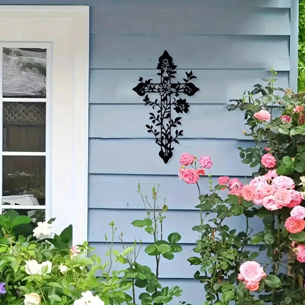 décoration murale croix motifs floraux noir artisanal fleurs feuilles mur