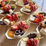 assiettes bois bateau forme blanc moderne apéritif charcuterie dessert événement polyvalentes