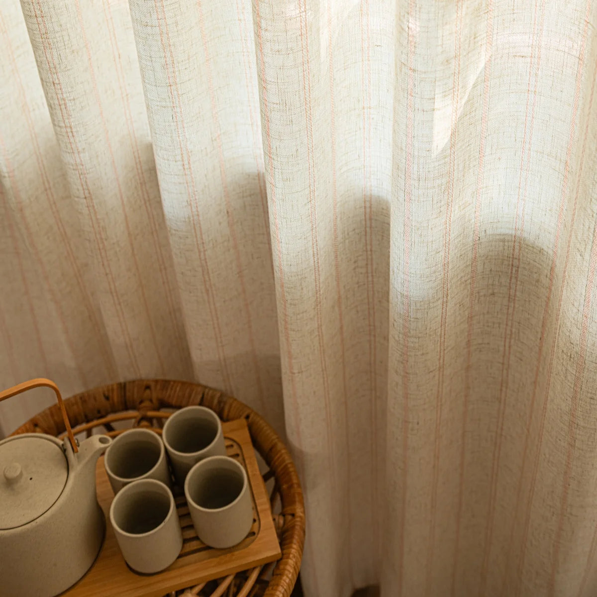 rideau polyester semi transparent moderne rayures fines beige clair salon chambre W150xH250cm