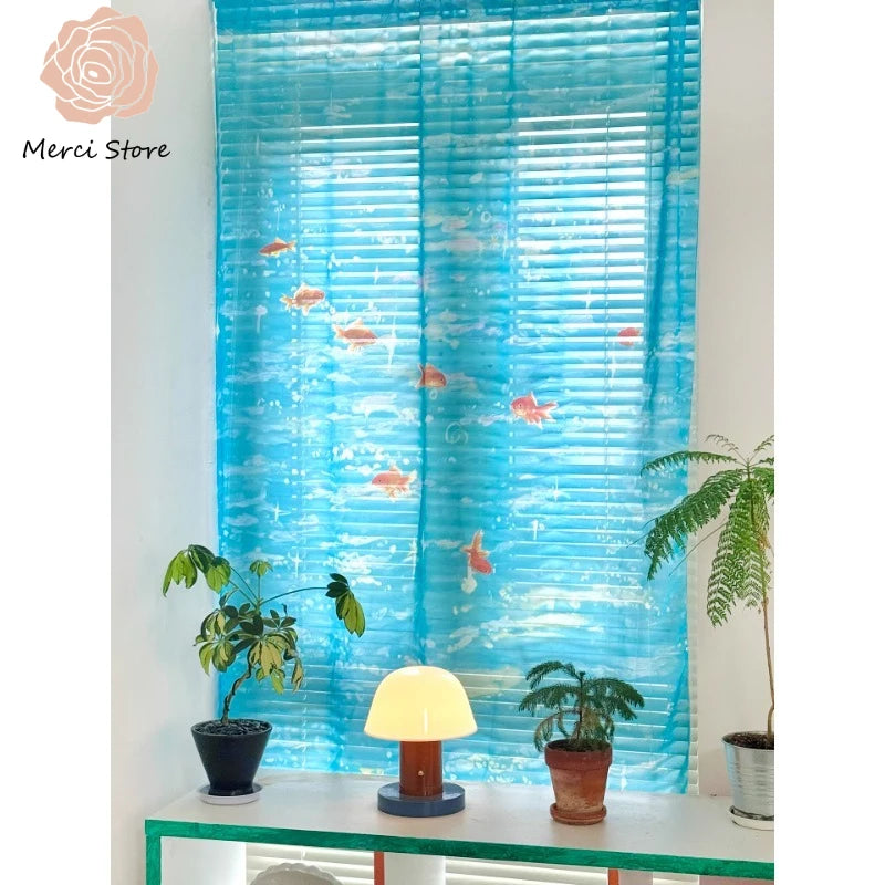 rideau fenêtre bleu clair motif poissons dorés semi transparent moderne décoratif salon chambre