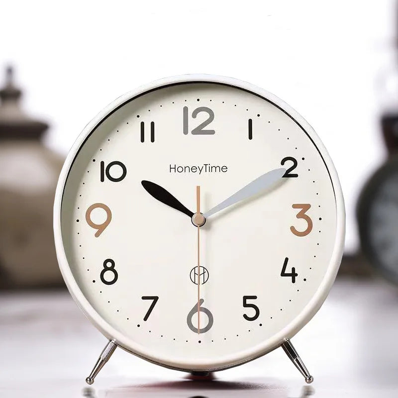 horloge table aiguille classique bleu vert rouge pieds métalliques salon six pouces eight inches