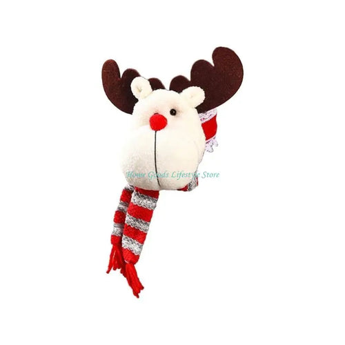 porte cordon fenêtre noël rouge gris blanc carreaux laine décoration festive