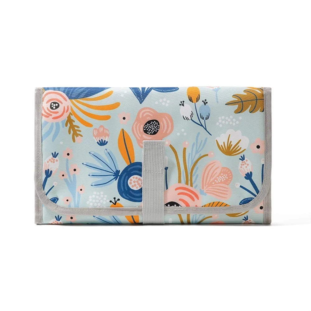 tapis changement portable bébé motif animalier blanc gris bleu