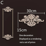 ornement mural bois blanc sculpture baroque fleurs motif classique décoration maison ancien décor