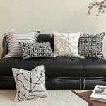 coussin noir blanc brodé géométrique moderne fixé 45x45cm décoration