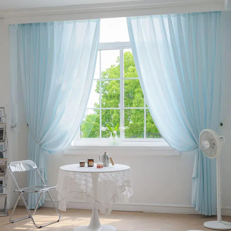 rideau voilage bleu clair plissé moderne tringle fenêtre décoration chambre salon transparent nylon
