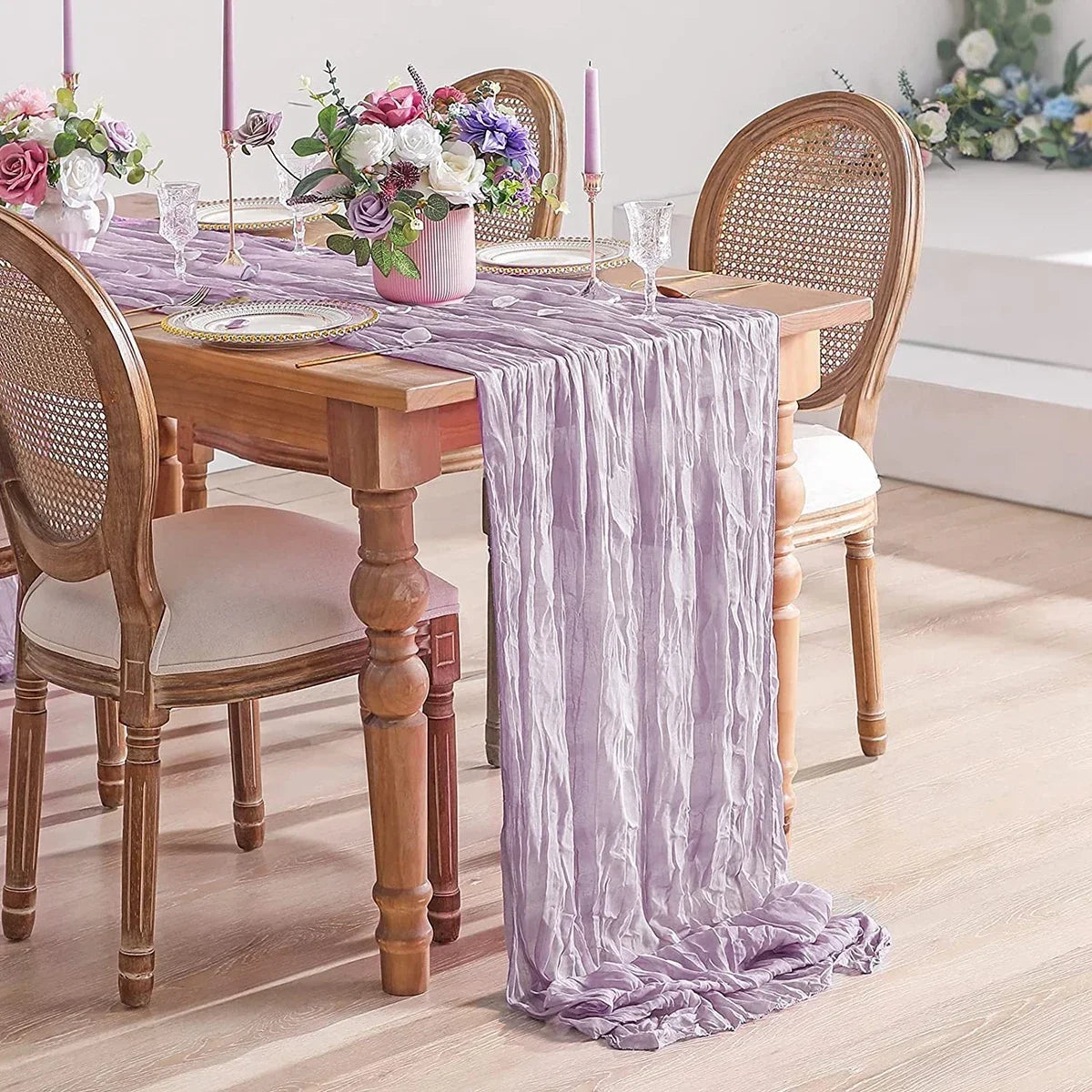 chemin table décoratif plissé effet gaze couleur beige décoration table manger maison