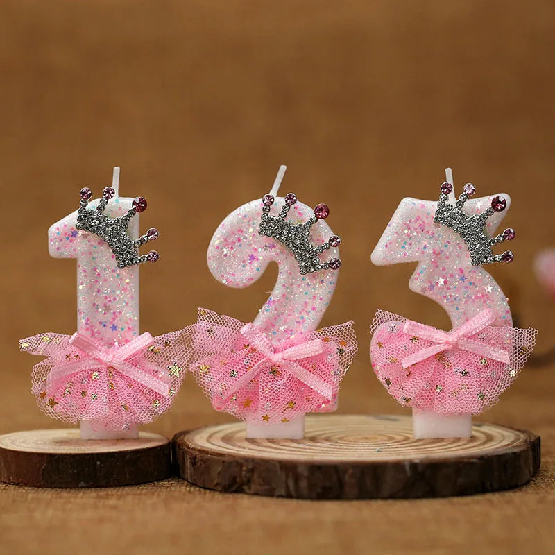 bougies numériques anniversaire forme chiffres paillettes strass rubans bleu rose décoratives féminines