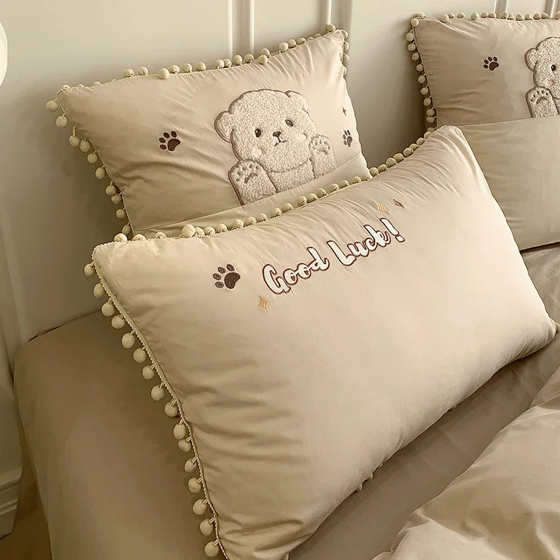 ensemble literie enfant ours mignon beige clair broderie pompons doux coton