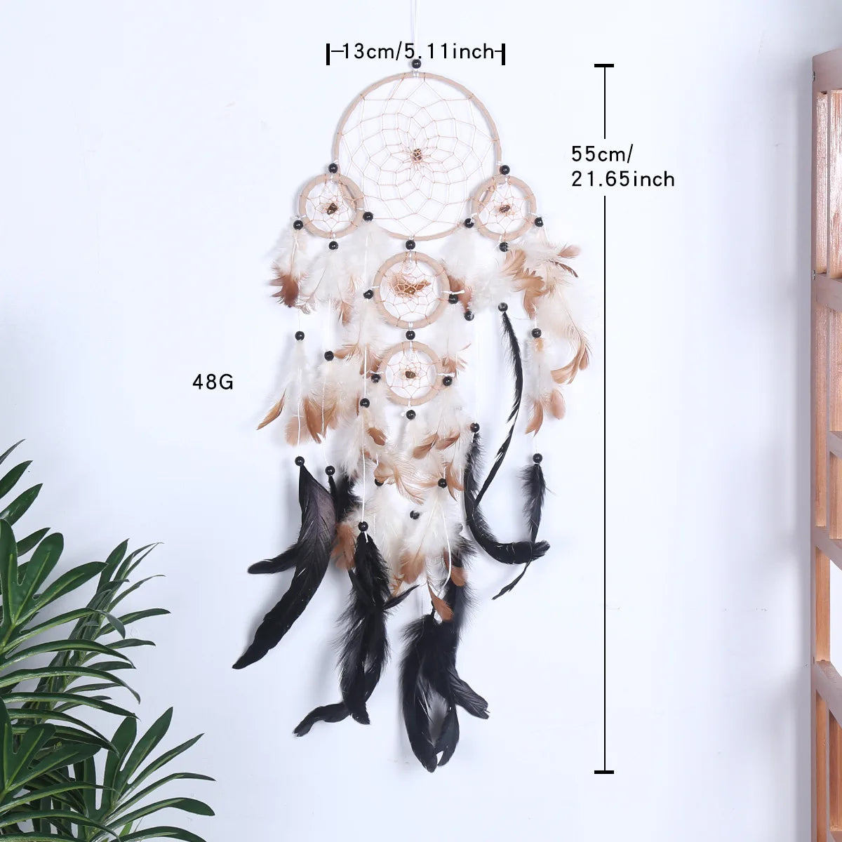 attrape rêves bleu clair gris plumes wicker boho chic chaines métalliques ornemental suspension décoration