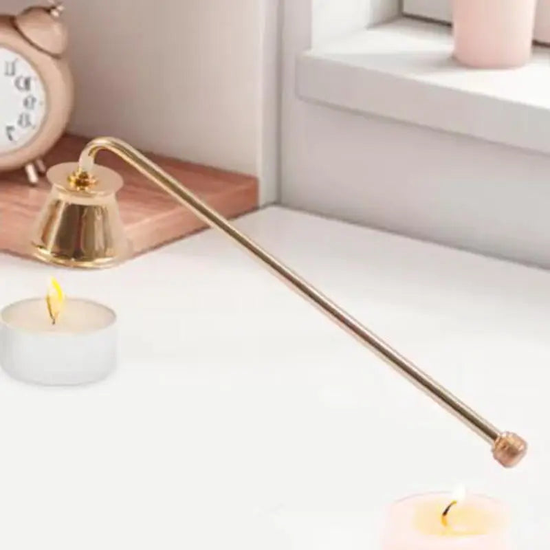couvercle eteignoir bougie forme cloche métal noir doré argent moderne décor spa yoga aromathérapie