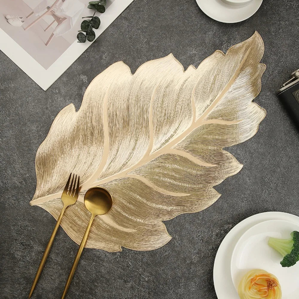 placemat moderne feuille dorée argenté rose élégant assiette cuillère fourchette