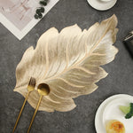 placemat moderne feuille dorée argenté rose élégant assiette cuillère fourchette