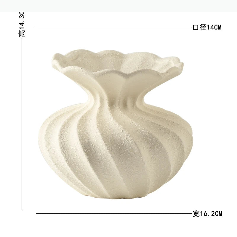 vase moderne céramique blanc rayures horizontales opacité fait main décoration maison