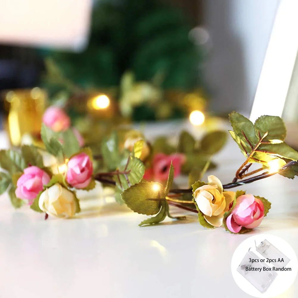 guirlande lumineuse fleurs artificielles rose rouge vert feuilles texturées décoration romantique autoinstallation batterie led