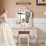 maquillage blanc ornements floraux six tiroirs grand miroir tabouret chambre classique