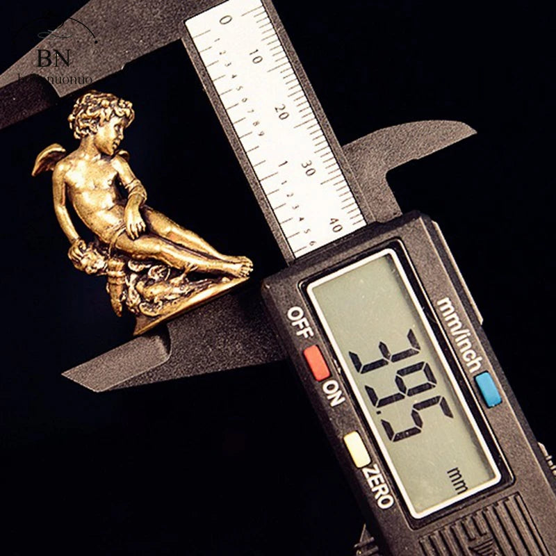 statue ange enfant dorée ailes base végétale renaissance ornement décoration intérieur classique erotique miniature