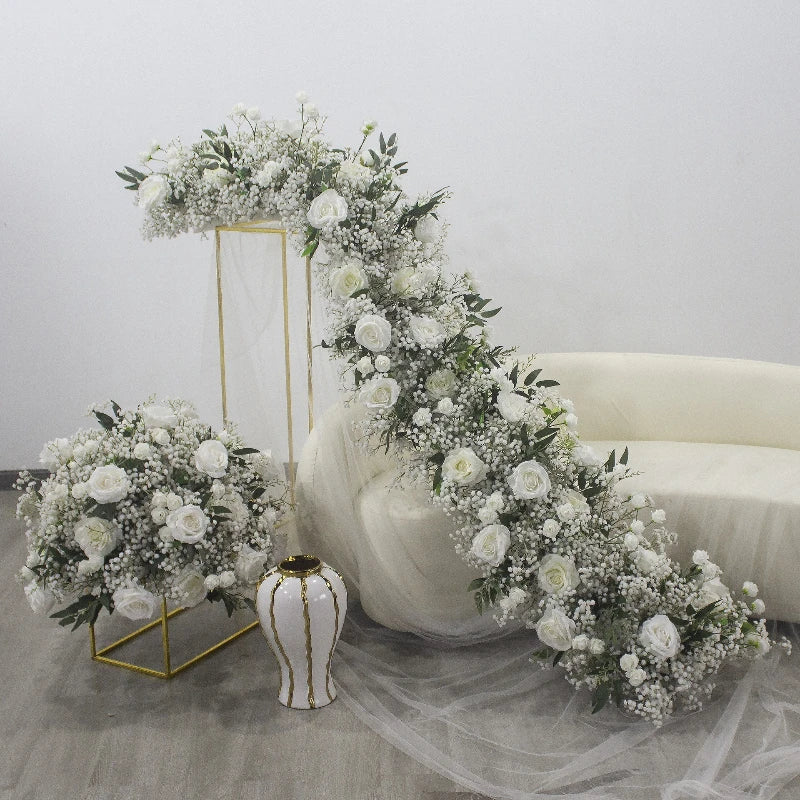 arche mariage fleurs blanches feuilles vertes deco blanc doré intérieur classique 200x45cm 60x45cm