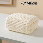 serviette bain moderne rose clair absorbante texture cotonnée motif géométrique douce séchage rapide