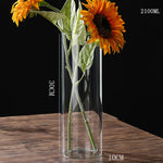 vases verre modernes transparents décoration florale table mariage