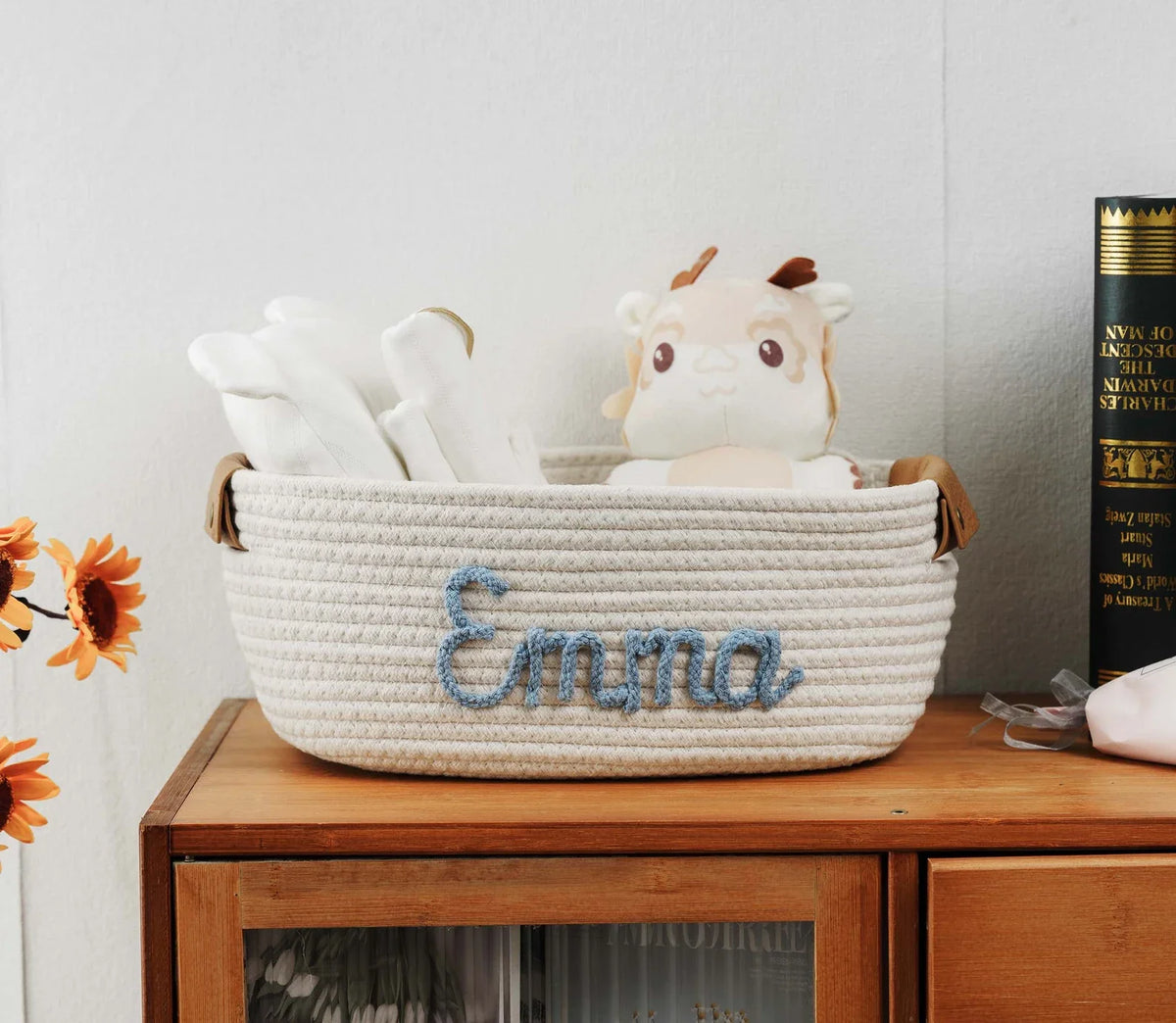 panier tissé blanc moderne poignées cuir personnalisable nom brodé occasion naissance anniversaire fête