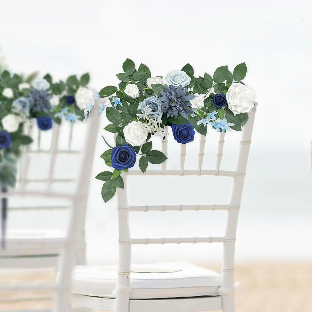 guirlande florale décoration mariage blanc bleu foncé roses dahlias chrysanthèmes extérieur romantique champêtre automnal