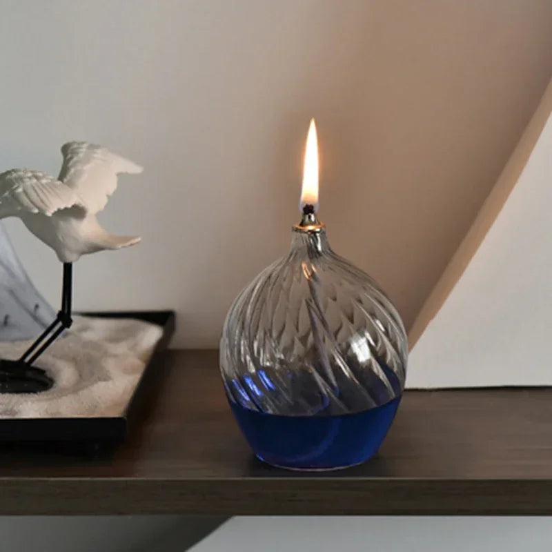 lampe huile verre bleu transparent motif spiralé moderne décoration intérieure chandelle mariage centerpiece table
