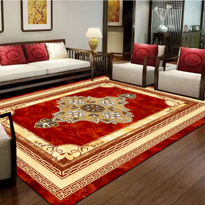 Un tapis rouge orné de motifs floraux élégants et de bordures géométriques qui ajoute une touche chaleureuse et raffinée à cette pièce d'intérieur moderne.