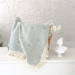 couverture bébé coton rayures pois étoiles lunes fleurs blanc beige rose gris franges anneaux