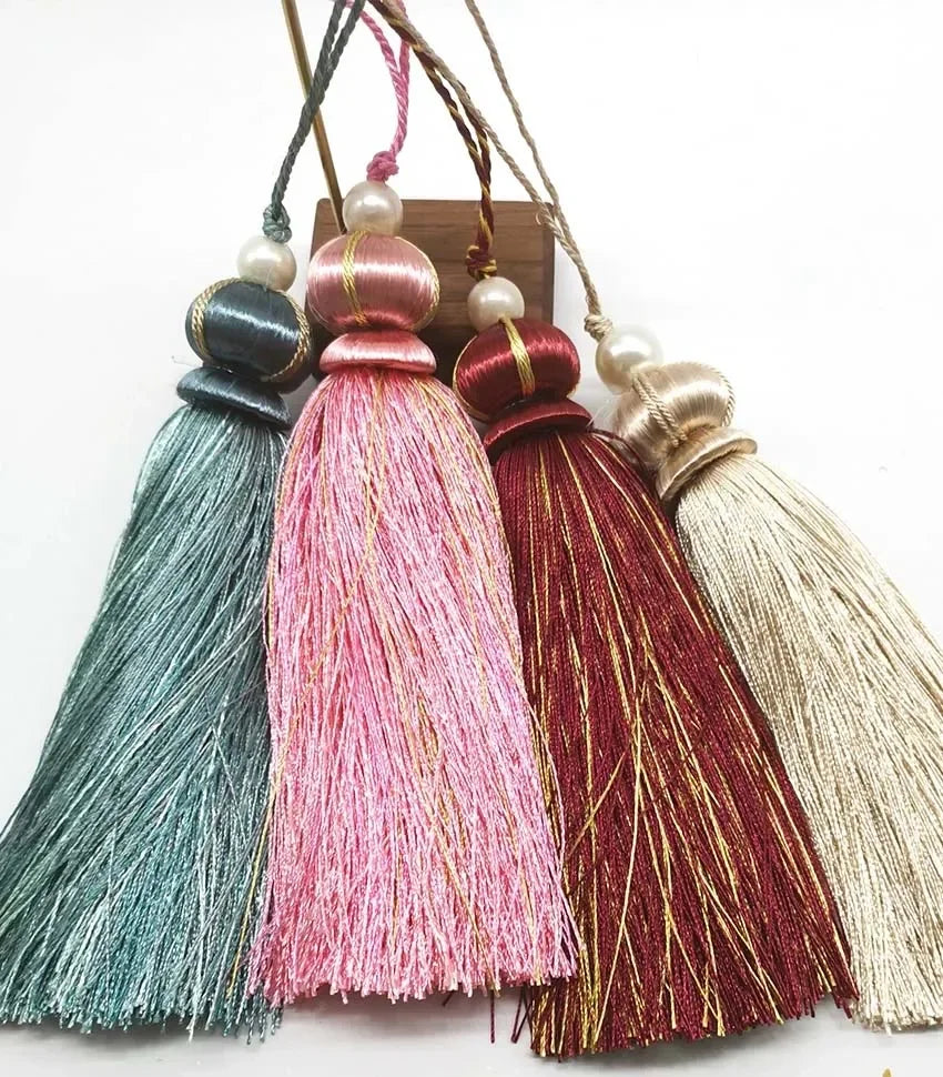 pompons tissu finement tressé couleur gris doré rose rouge vert bleu beige classiques rideaux