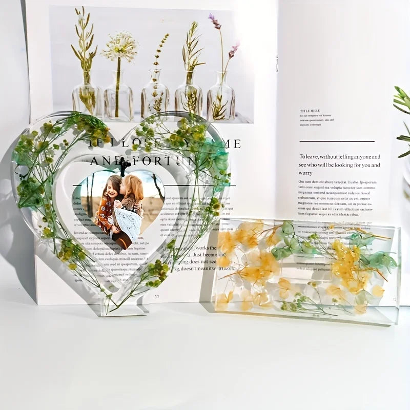 cadre photo cœur transparent fleurs séchées moderne décoration adhésif vert jaune blanc
