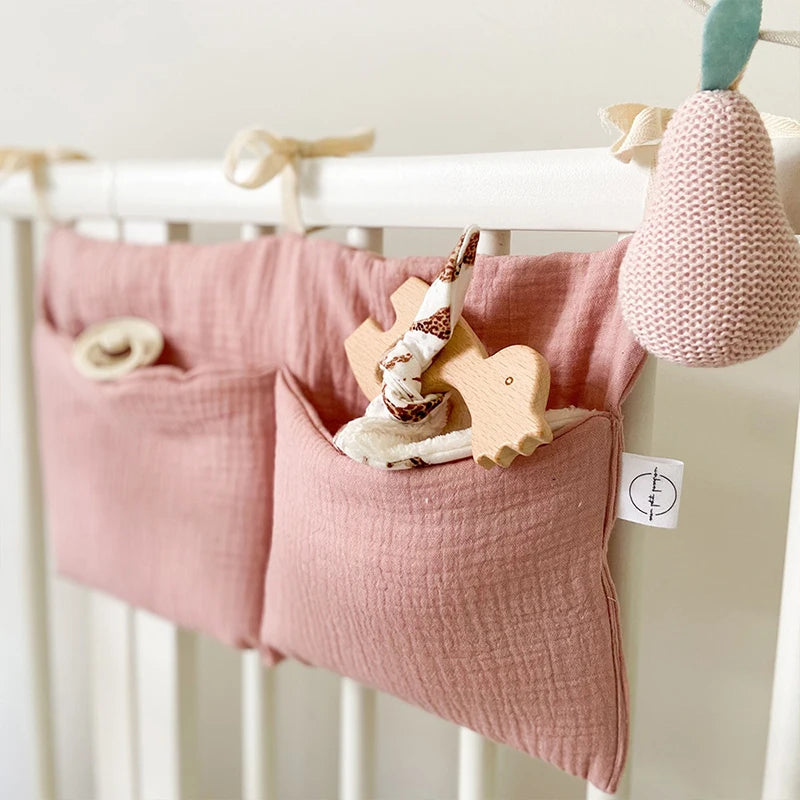 sac rangement lit bébé toile coton beige rose gris jaune simple rustique