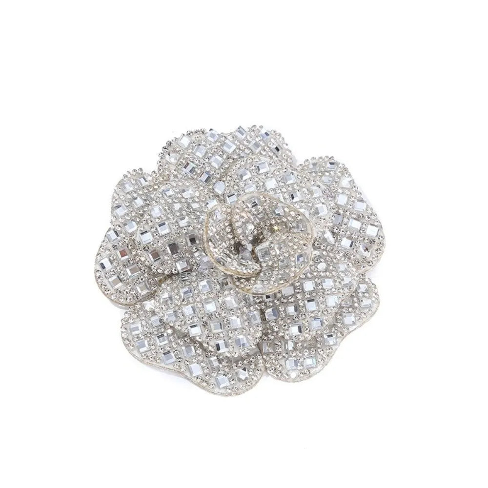 broches fleurs relief strass couleur bleue rose marron adhésif élégantes vêtements accessoires mode classiques