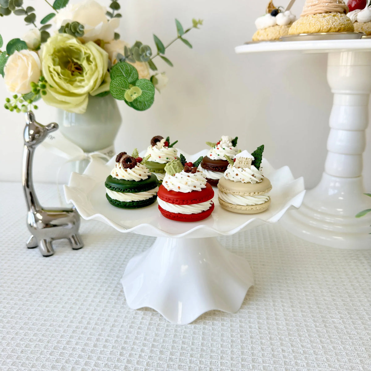 support gâteaux moderne bleu vert gris rose beige plateau ondulé base conique anniversaire mariage