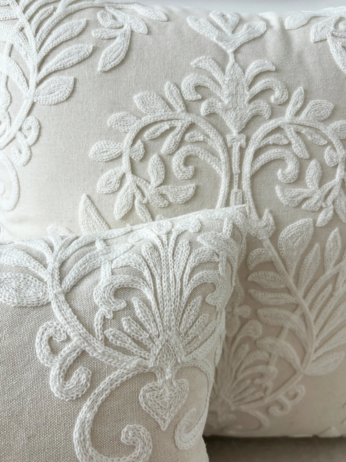 taie d'oreiller motif floral brodé polyester élégant décoration maison coussin beige fixations
