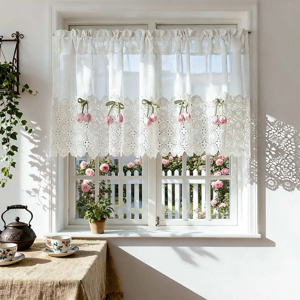 rideau blanc dentelle tulipes roses transparent vintage romantique maison