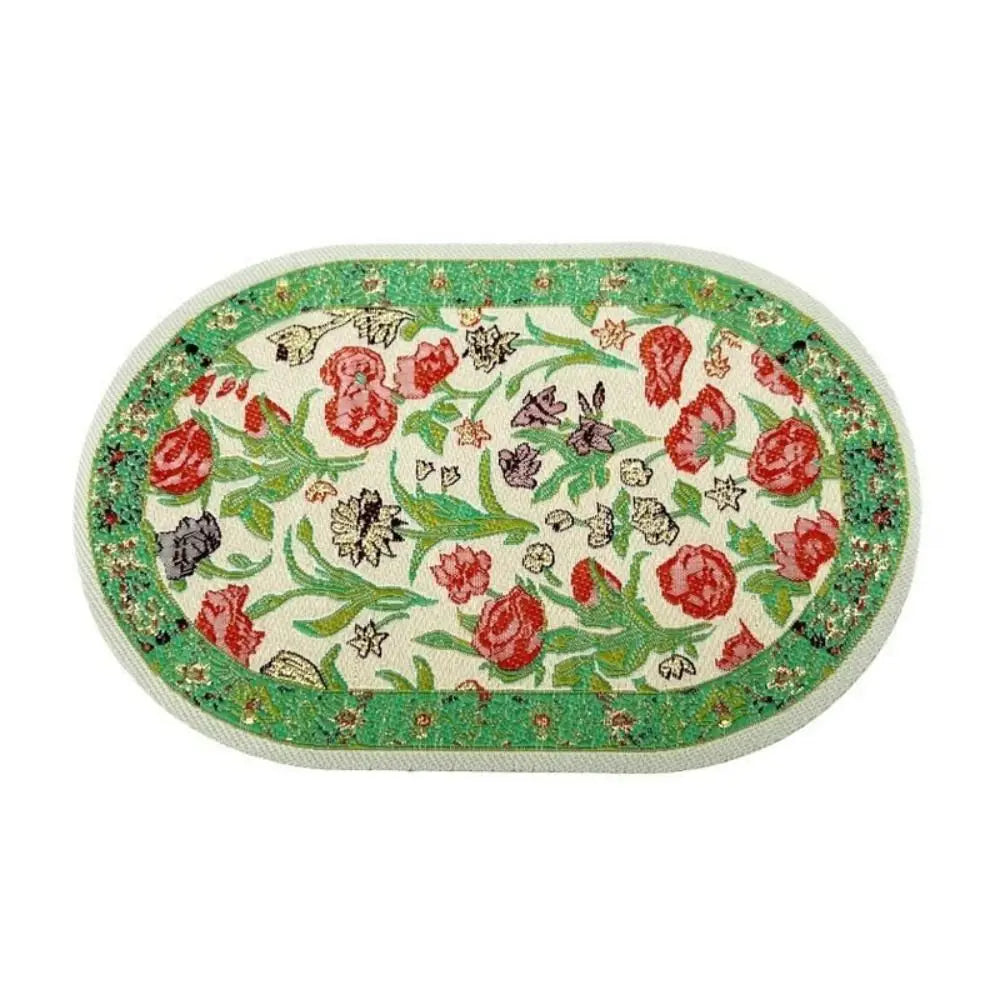 tapis table rouge rose vert bleuclair bleufoncé floral géométrique classique traditionnel