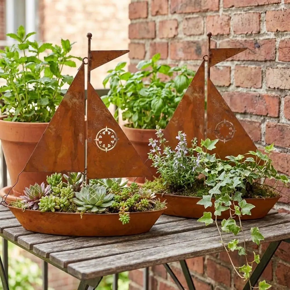 Bateau métal doré gravure compas artisanal décoratif plante succulenteextérieur résistant intempéries