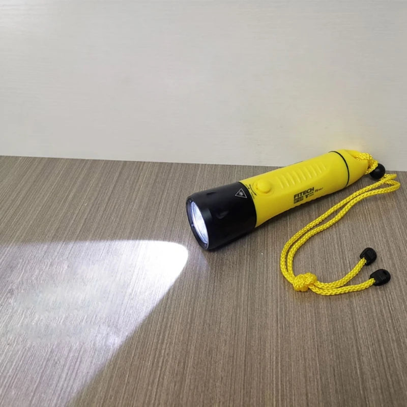 torche poche rechargeable jaune noire led antidérapante plongée sport sécurité