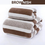 serviettes bain absorbantes rayées rouge vert beige modernes crochets couple