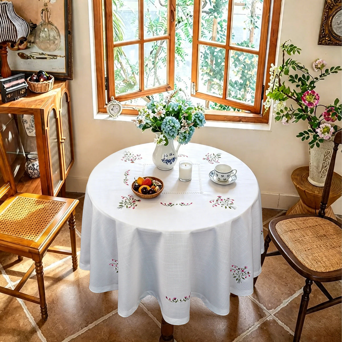 nappe blanche broderie florale festonnée polyester coton table maison mariage fête restauranthôtel