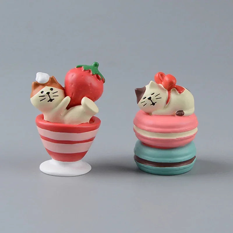 figurines chats cartoon résine blanc orange rose vert brun taches noeuds décoration maison poupées