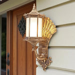 lampe murale dorée classique ornements sculptés coquille plume fixations murales éclairage maison baroque