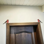 décoration intérieure oiseau artisanal rouge brun noir points blancs adhésif bois réaliste