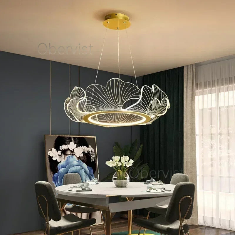 suspension lumineuse contemporaine filigrane floral blanc doré élégante intérieur lumière blancheversible