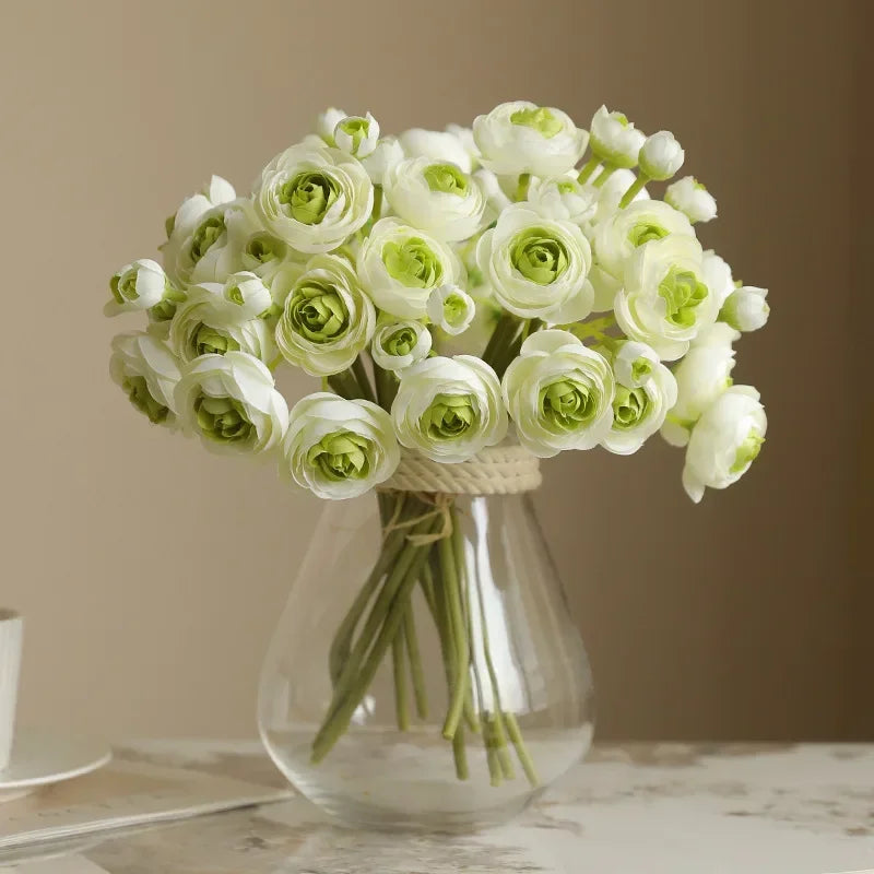 décoration intérieure moderne bouquet fleurs artificielles soie blanche rose vertclair