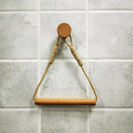 porte serviette bois corde naturelle ventouse serviette blanche motif rustique boho salle bains decoration